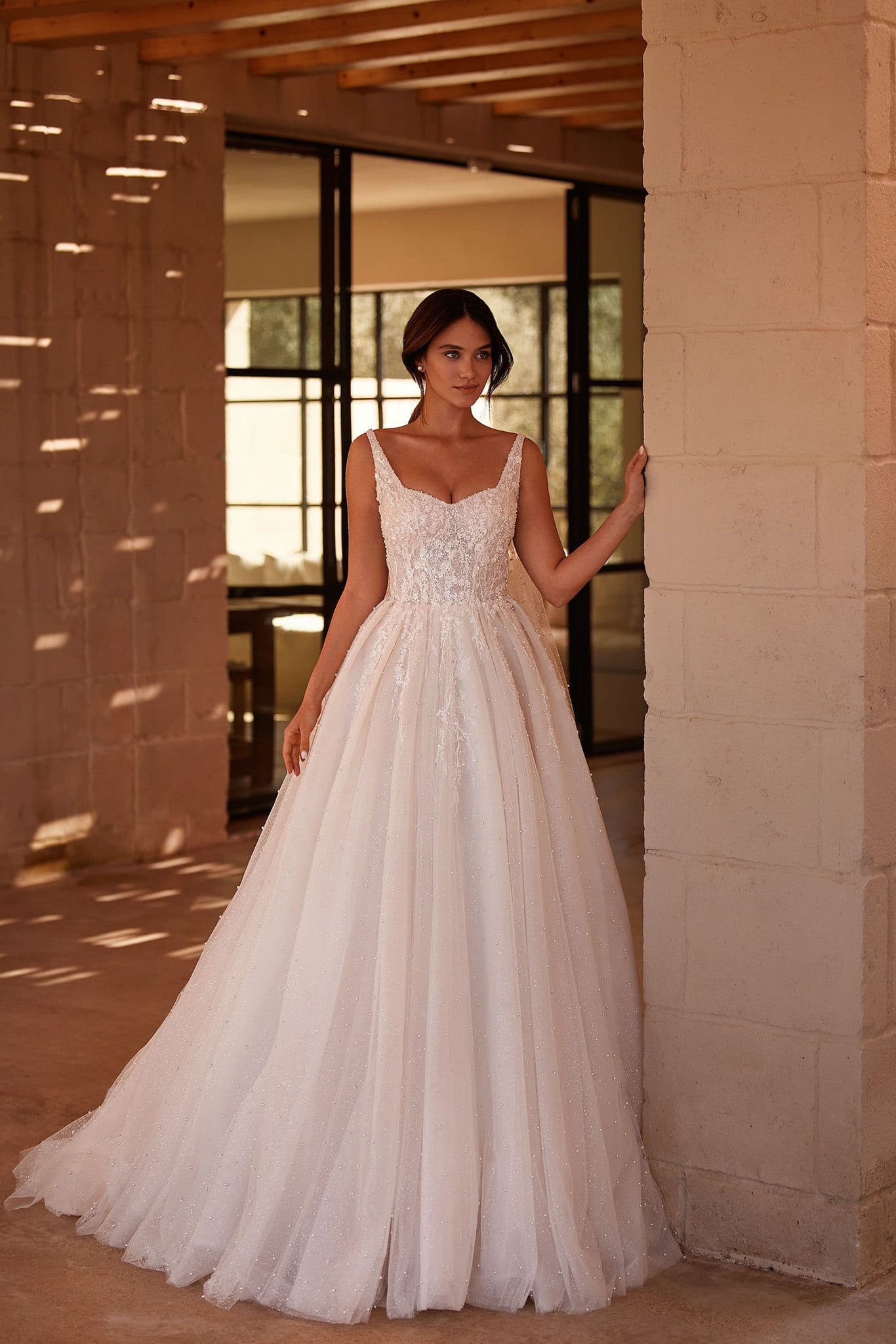 Elegant Wide Straps Sequined Applique Boat Neck Princess A Line Wedding Dresses Formal Bridal Grown