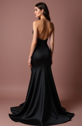 Gothic Black Wedding Dress with Velvet Accents for a Luxurious Feel