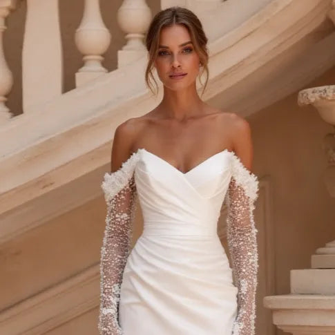 Trumpet Wedding Dress with a Strapless Neckline for a Chic Look