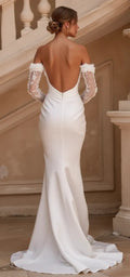 Trumpet Wedding Dress with a Strapless Neckline for a Chic Look