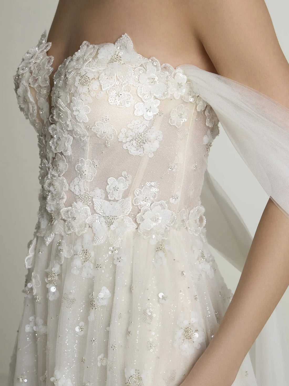 A-Line Wedding Dress Sweetheart Neckline with Detachable Sleeves in Tulle Vestido De Novia Bow Satin Court Train Sleeves Bridal Gowns Modern Princess White Mermaid Satin main image 0